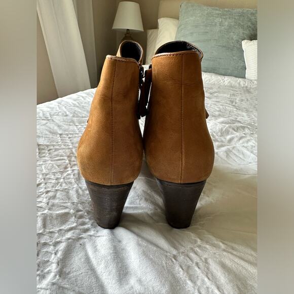 MIA Maddock Block Heel Bootie - Picture 8 of 11